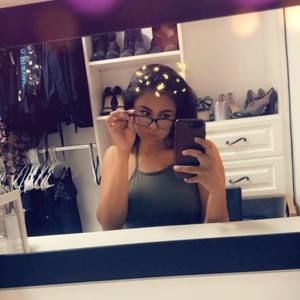 Meet your Posher, Celine